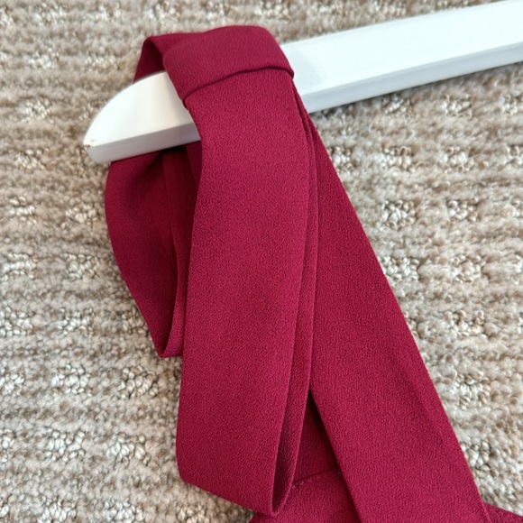Ann Taylor off the shoulder/strap Top Burgundy- size Medium - Picture 6 of 7